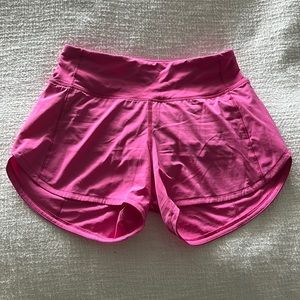Lululemon Speed mid-rise lined 4” lined short